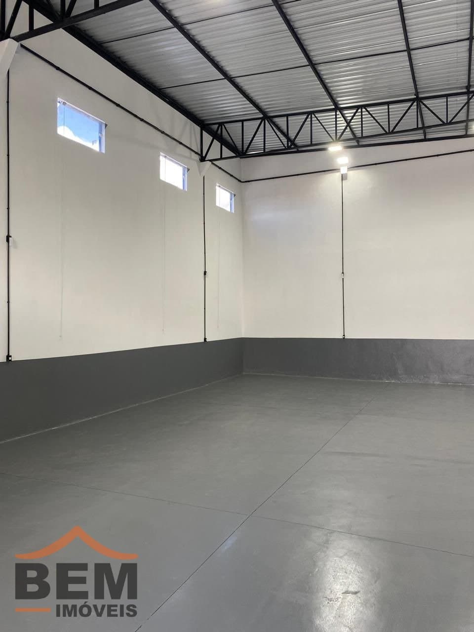 Galpão para Locação com 310m² no bairro Centro, em Navegantes: 09 - INTERNO