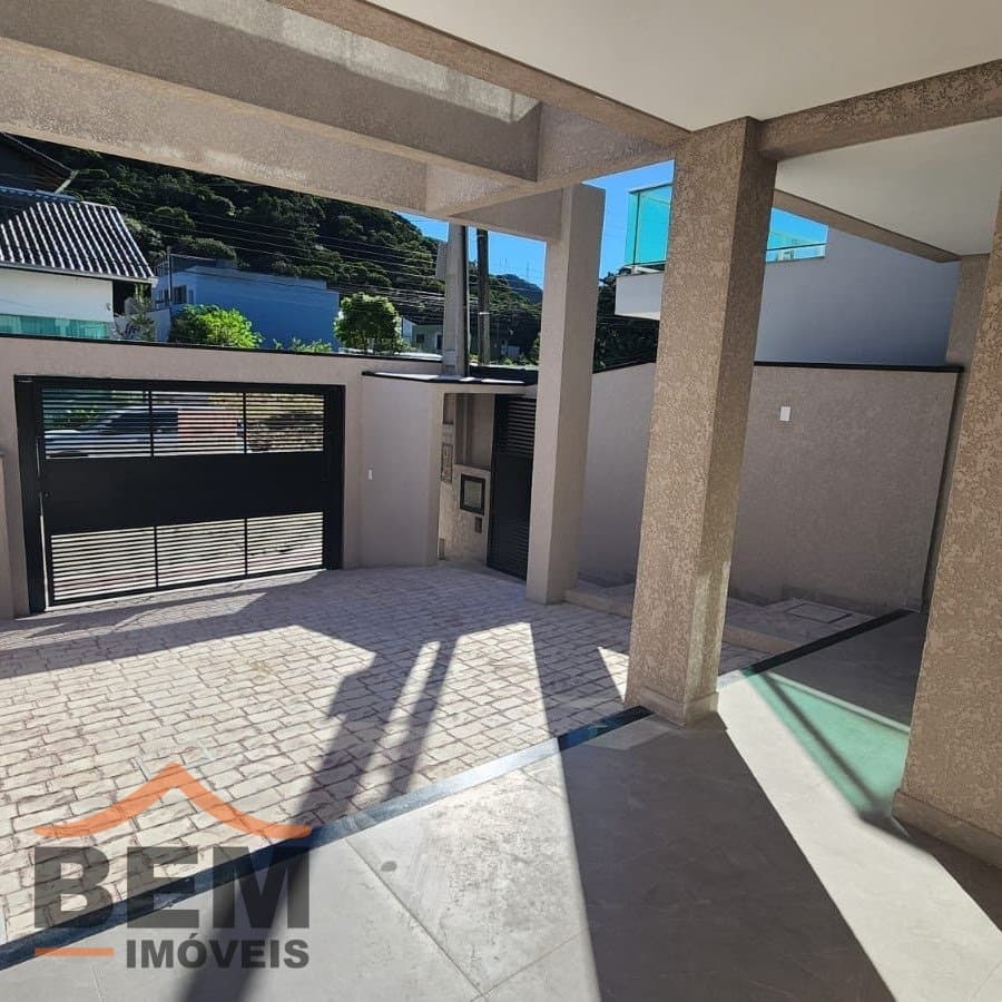 Casa para Venda com 3 quartos e 162m² no bairro Ressacada, em Itajaí