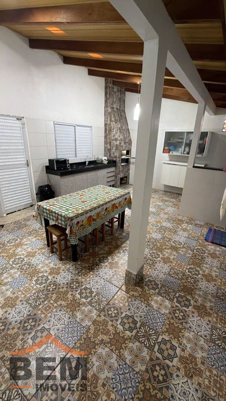 Casa para Locação com 2 quartos e 100m² no bairro Meia Praia, em Navegantes: 7 - INTERNO