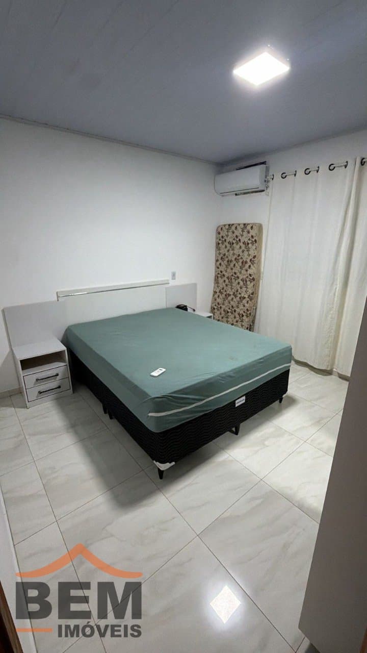 Casa para Locação com 2 quartos e 100m² no bairro Meia Praia, em Navegantes: 10 - DORMITÓRIO