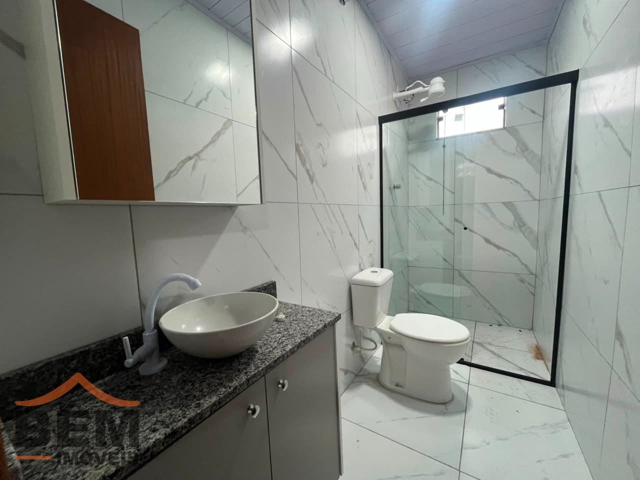Apartamento para Locação com 1 quarto e 30m² no bairro São Vicente, em Itajaí: 7 - BANHEIRO