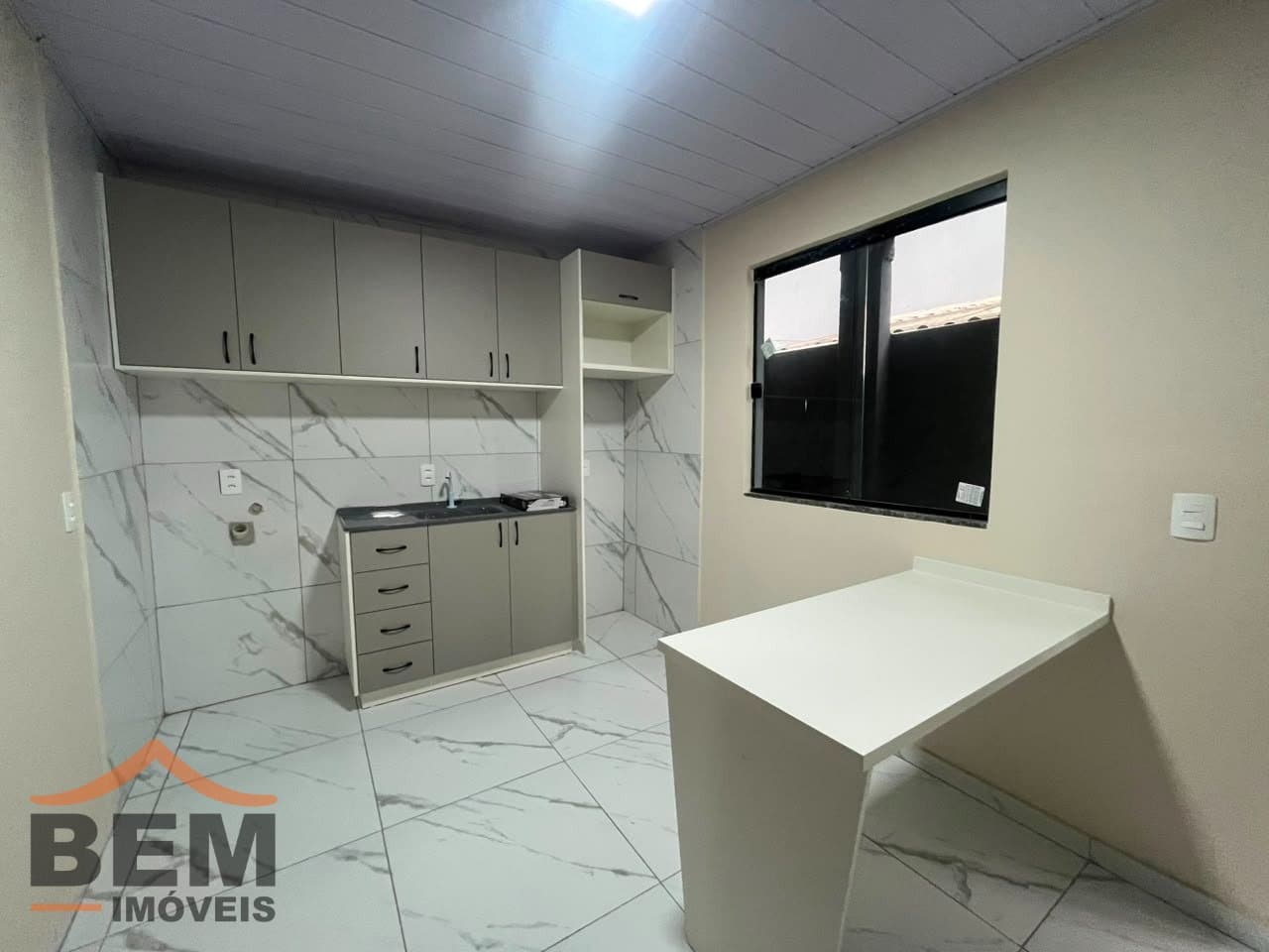 Apartamento para Locação com 1 quarto e 30m² no bairro São Vicente, em Itajaí: 3 - COZINHA 