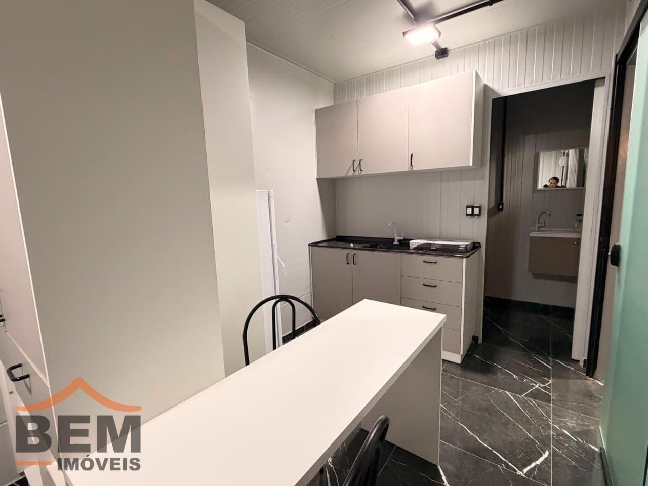 Kitnet para Locação com 1 quarto e 20m² no bairro São Judas, em Itajaí
