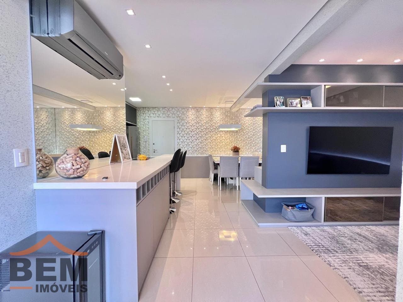 Apartamento para Venda com 2 quartos e 86m² no bairro Centro, em Itajaí