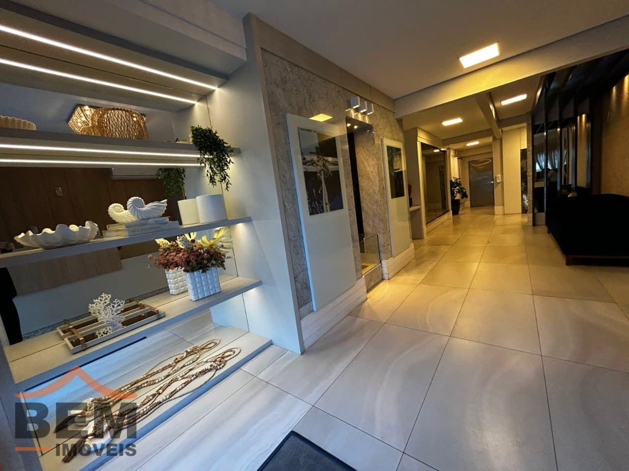 Apartamento para Venda com 2 quartos e 86m² no bairro Centro, em Itajaí