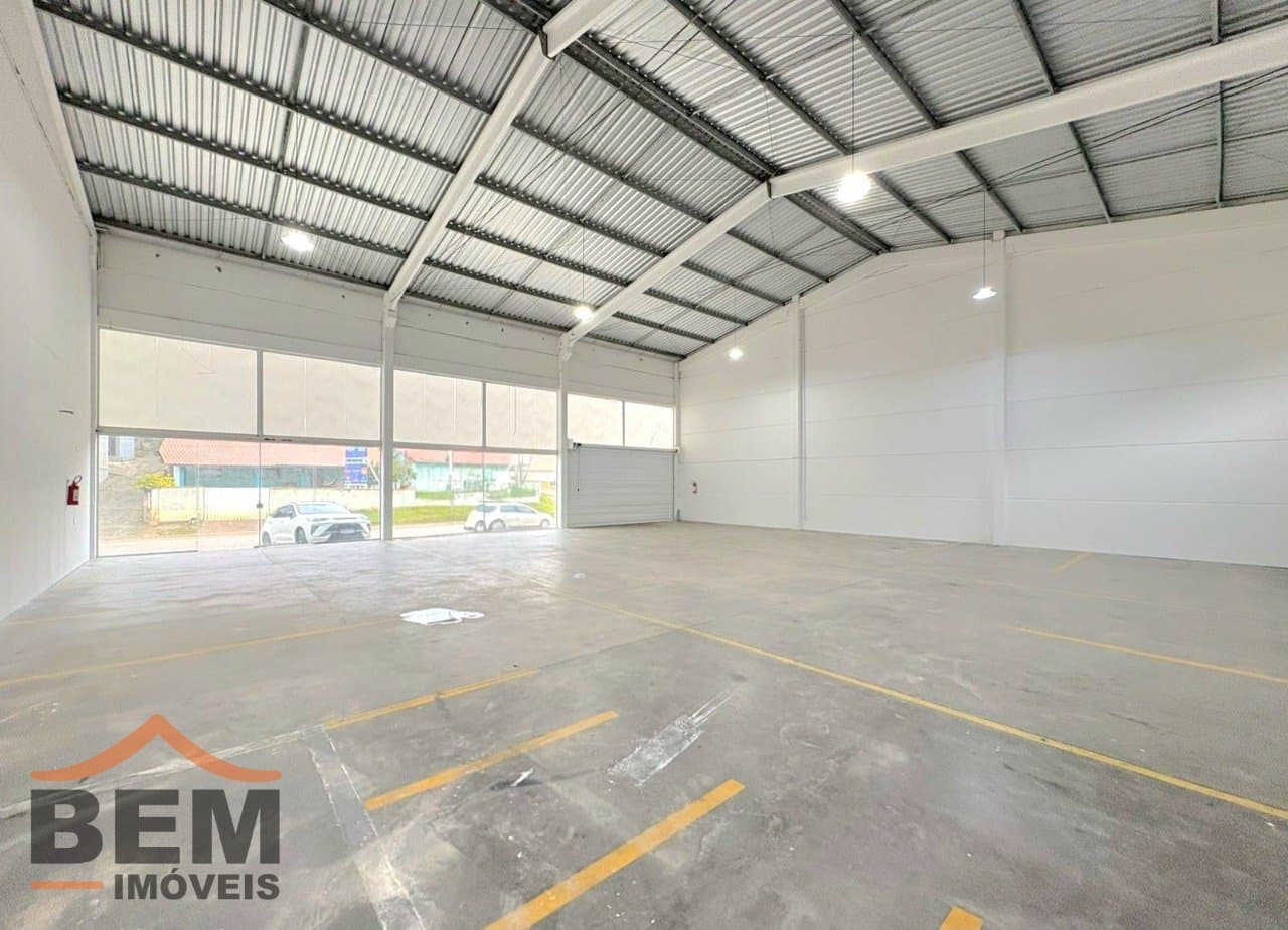 Galpão para Locação com 648m² no bairro Santa Regina, em Camboriú: 05-SALA COMERCIAL