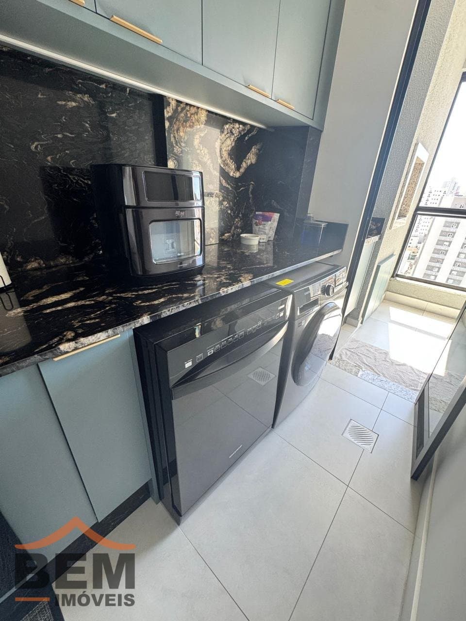 Apartamento para Venda com 3 quartos no bairro Vila Operária, em Itajaí: 07 - ÁREA DE SERVIÇO