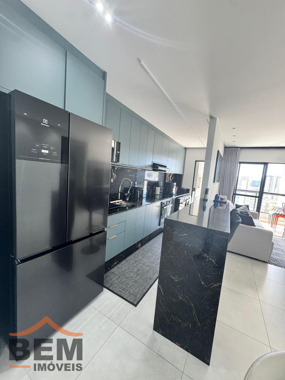 Apartamento para Venda com 3 quartos no bairro Vila Operária, em Itajaí: 04 - COZINHA