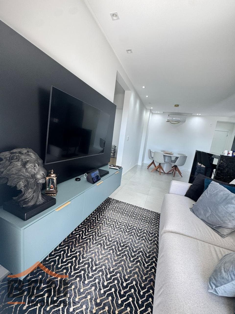 Apartamento para Venda com 3 quartos no bairro Vila Operária, em Itajaí: 09 - SALA DE ESTAR