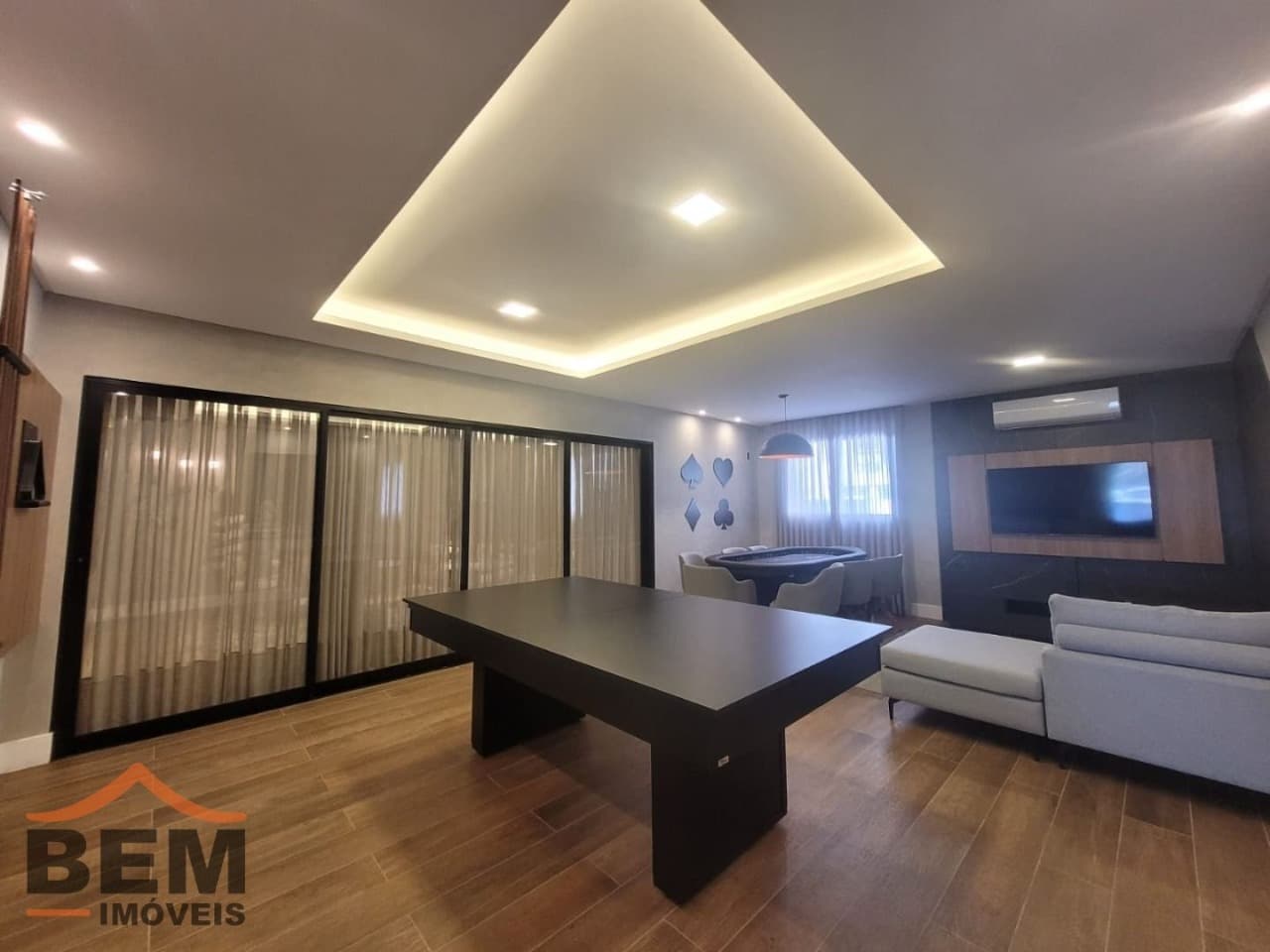 Apartamento para Venda com 3 quartos no bairro Vila Operária, em Itajaí: 29 - SALA DE JOGOS