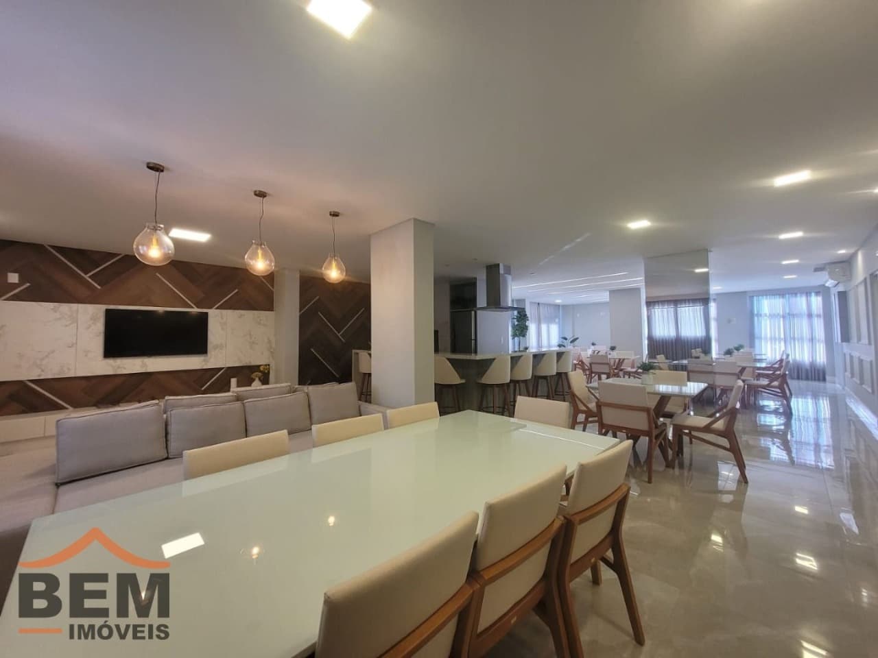 Apartamento para Venda com 3 quartos no bairro Vila Operária, em Itajaí: 32 - SALÃO DE FESTAS