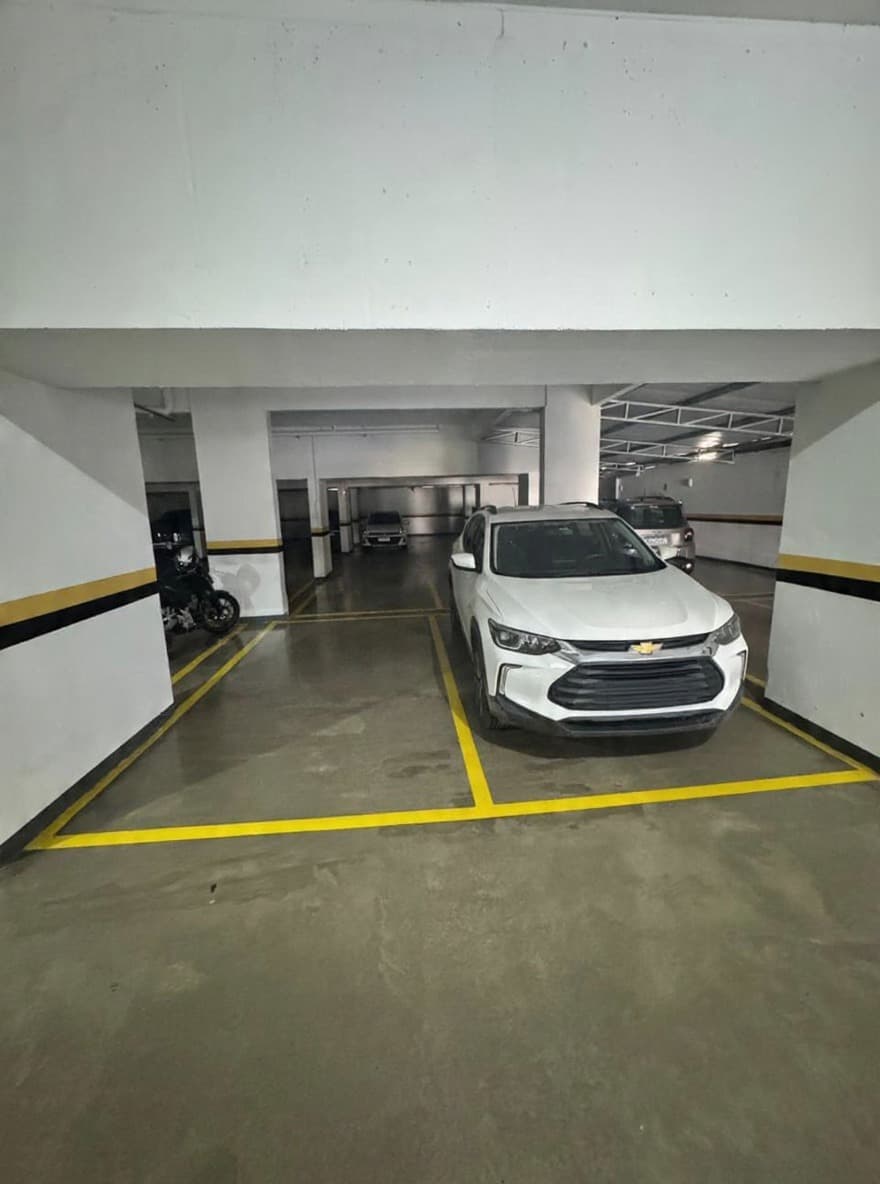 Apartamento para Venda com 3 quartos no bairro Vila Operária, em Itajaí: 24 - VAGAS DE GARAGEM