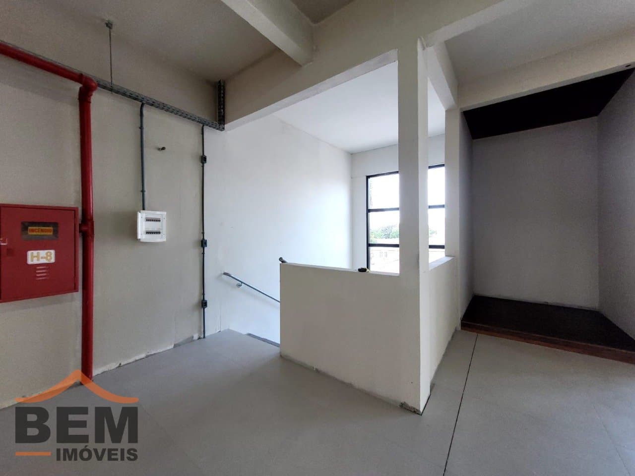 Galpão para Locação com 790m² no bairro Vila Operária, em Itajaí: 18 - INTERNO