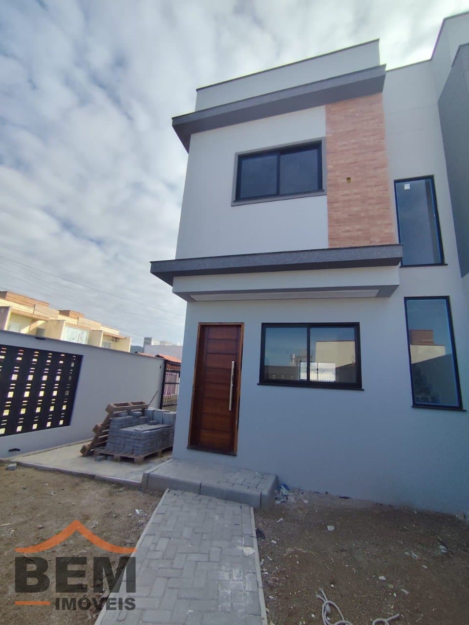 Sobrado para Venda com 2 quartos e 76m² no bairro Gravatá, em Navegantes