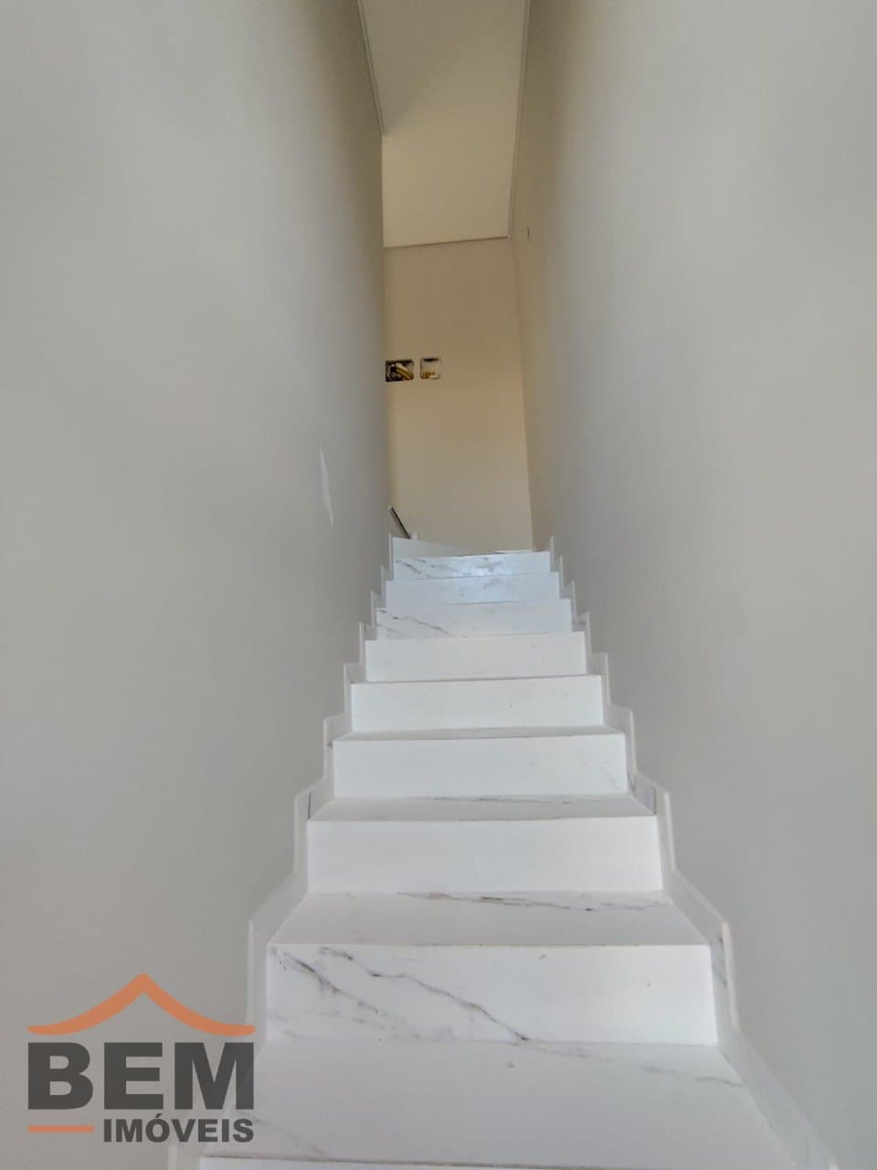Sobrado para Venda com 2 quartos e 76m² no bairro Gravatá, em Navegantes