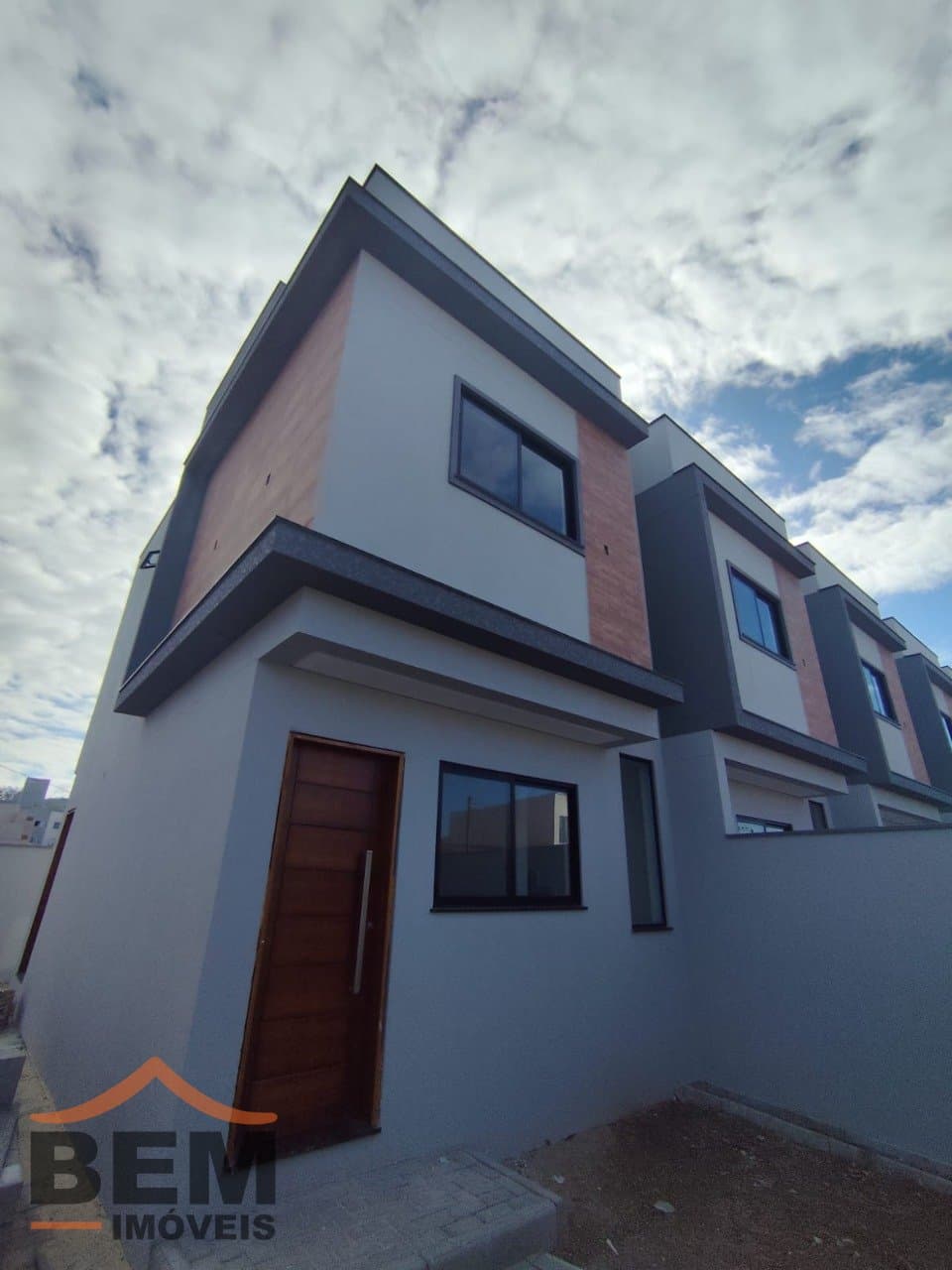 Sobrado para Venda com 2 quartos e 76m² no bairro Gravatá, em Navegantes