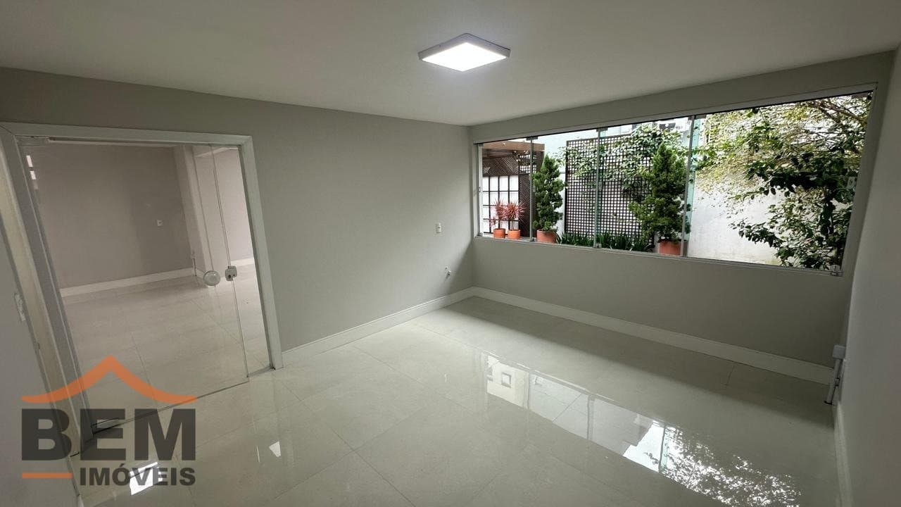Sala Comercial para Locação com 400m² no bairro Fazenda, em Itajaí: 4- SALA