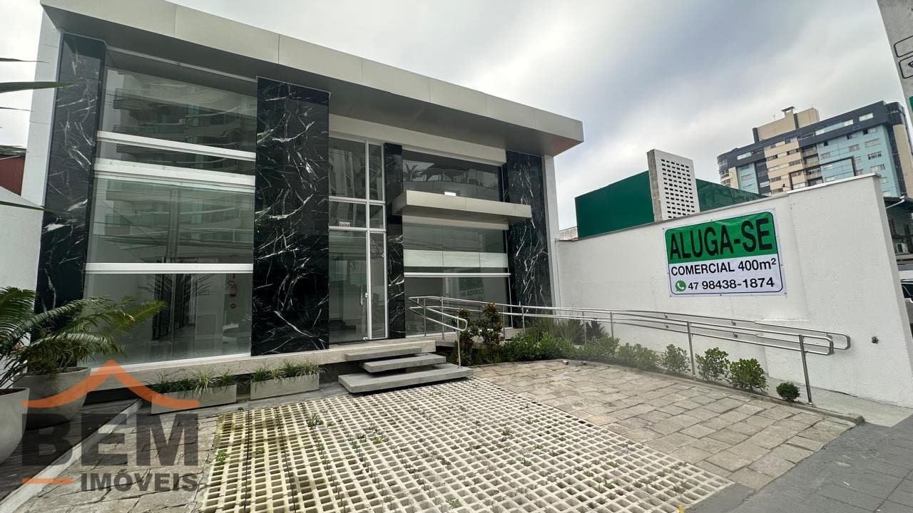 Sala Comercial para Locação com 400m² no bairro Fazenda, em Itajaí: 13 - FACHADA