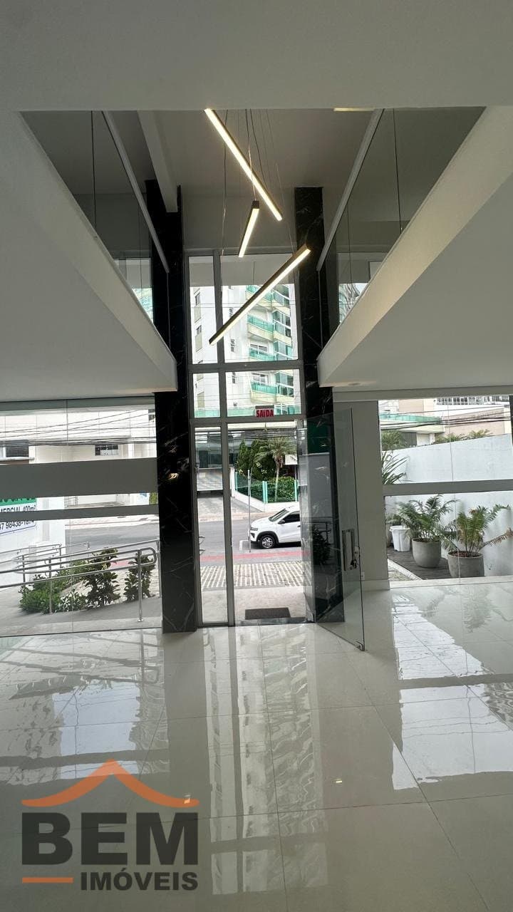 Sala Comercial para Locação com 400m² no bairro Fazenda, em Itajaí: 18 - SALA