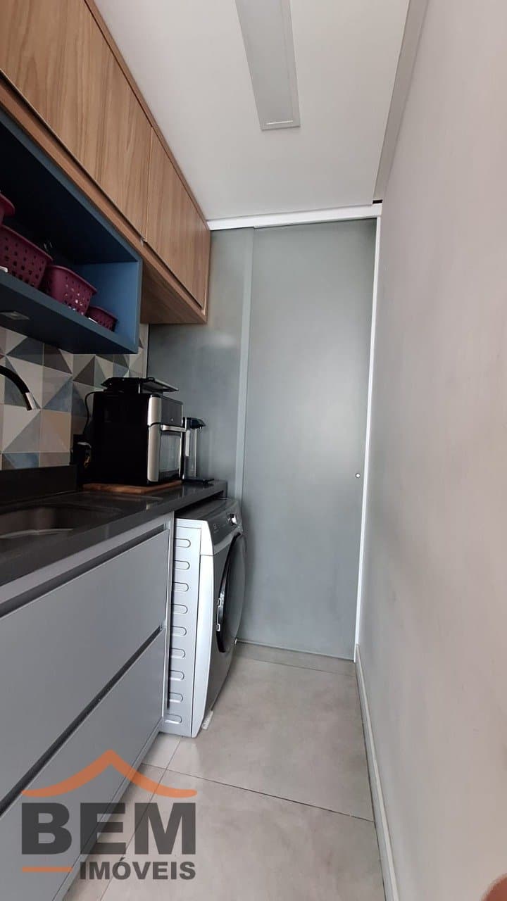 Apartamento para Venda com 3 quartos e 90m² no bairro Vila Operária, em Itajaí
