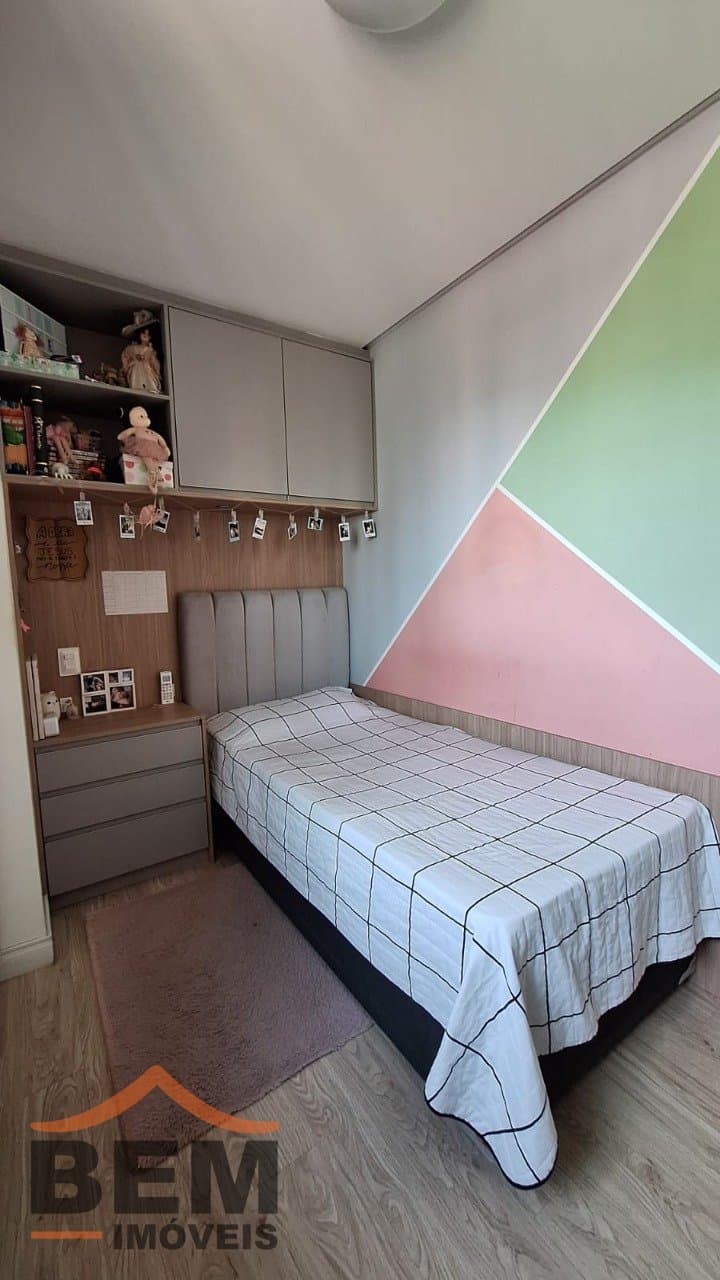 Apartamento para Venda com 3 quartos e 90m² no bairro Vila Operária, em Itajaí