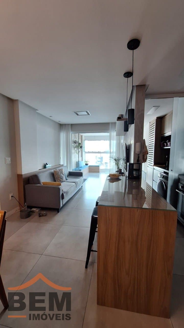 Apartamento para Venda com 3 quartos e 90m² no bairro Vila Operária, em Itajaí