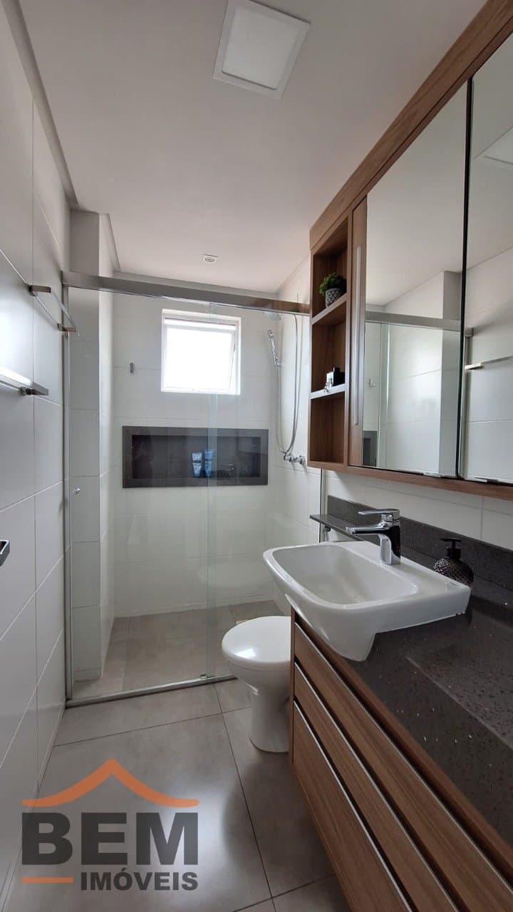 Apartamento para Venda com 3 quartos e 90m² no bairro Vila Operária, em Itajaí
