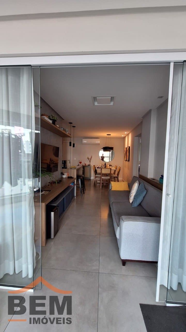 Apartamento para Venda com 3 quartos e 90m² no bairro Vila Operária, em Itajaí