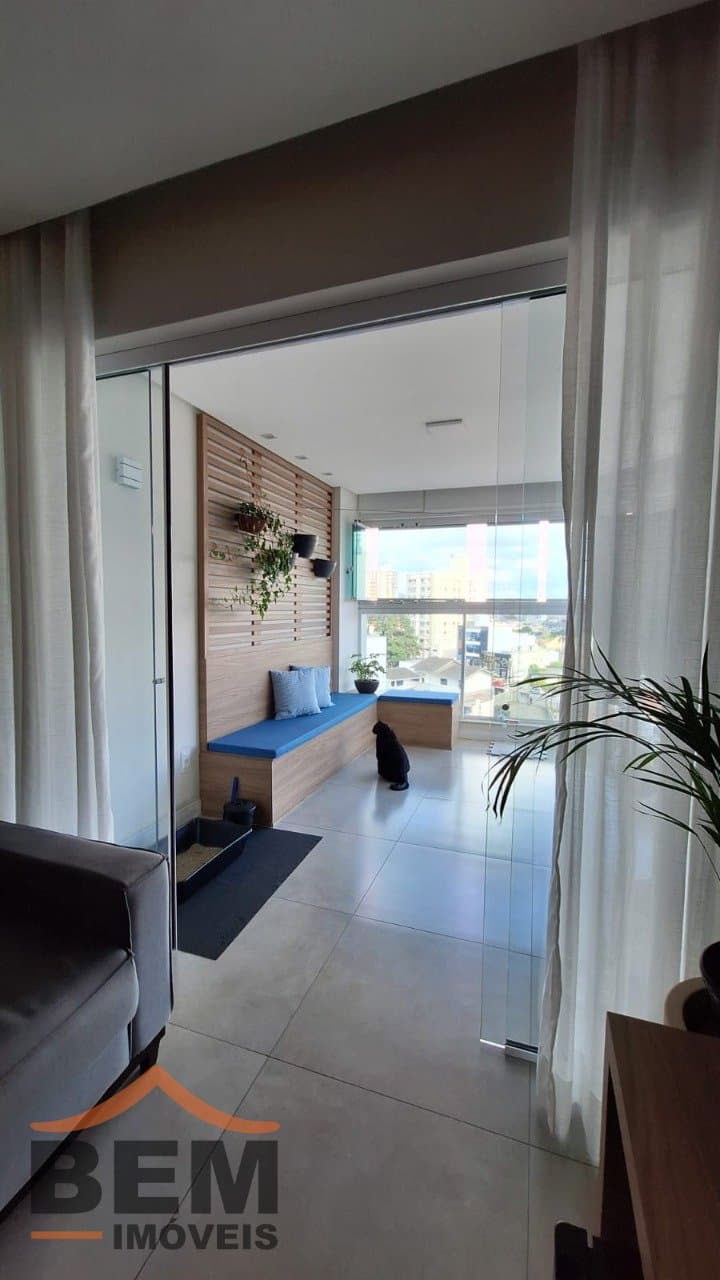 Apartamento para Venda com 3 quartos e 90m² no bairro Vila Operária, em Itajaí