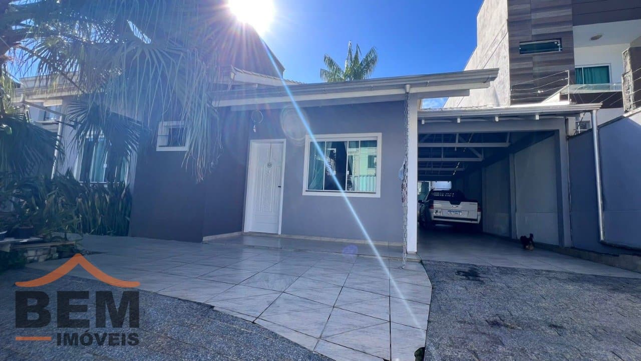 Casa para Venda com 5 quartos e 325m² no bairro Ressacada, em Itajaí