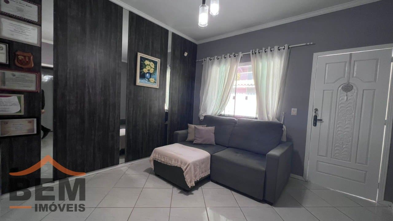 Casa para Venda com 5 quartos e 325m² no bairro Ressacada, em Itajaí