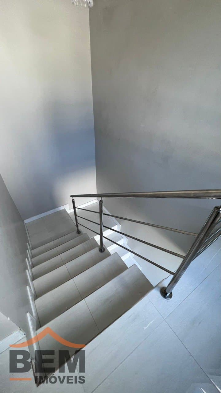 Casa para Venda com 5 quartos e 325m² no bairro Ressacada, em Itajaí