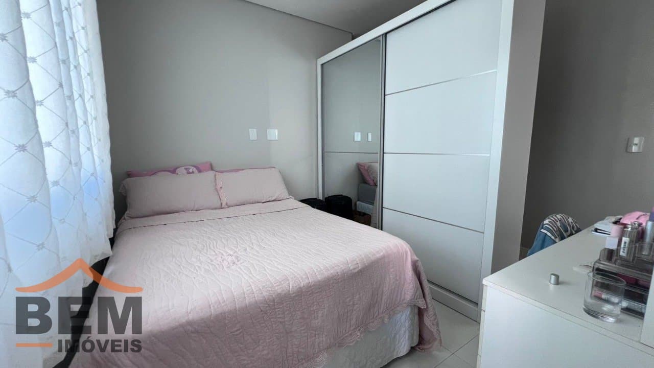 Casa para Venda com 5 quartos e 325m² no bairro Ressacada, em Itajaí