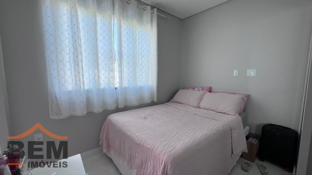Casa para Venda com 5 quartos e 325m² no bairro Ressacada, em Itajaí