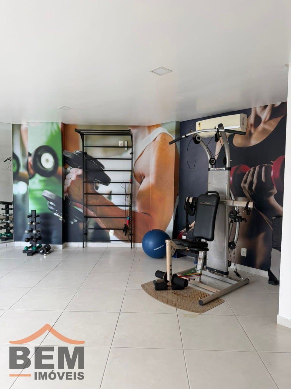 Apartamento para Venda com 2 quartos e 70m² no bairro Cordeiros, em Itajaí