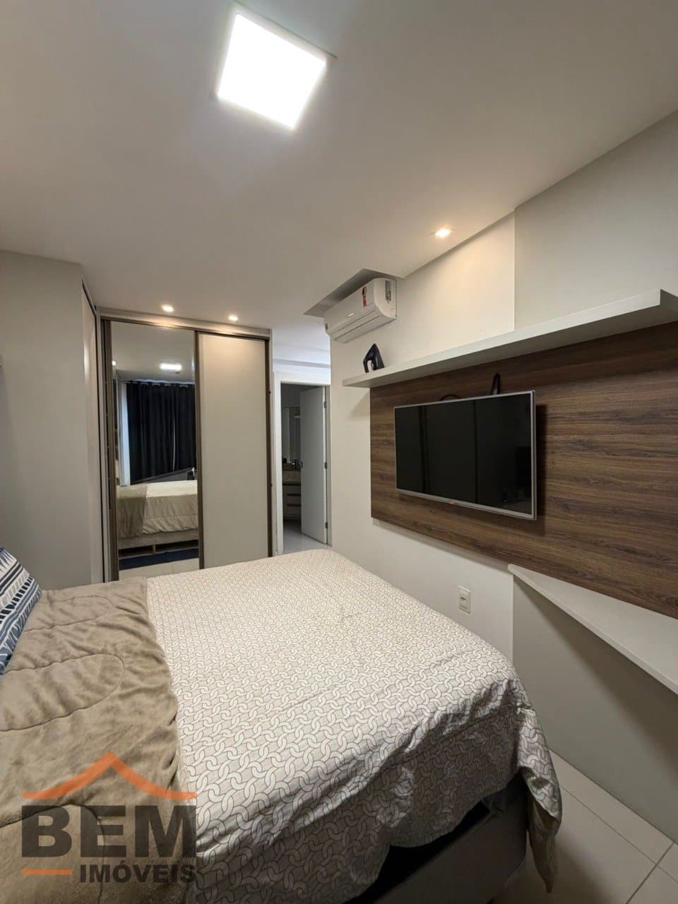 Apartamento para Venda com 2 quartos e 70m² no bairro Cordeiros, em Itajaí