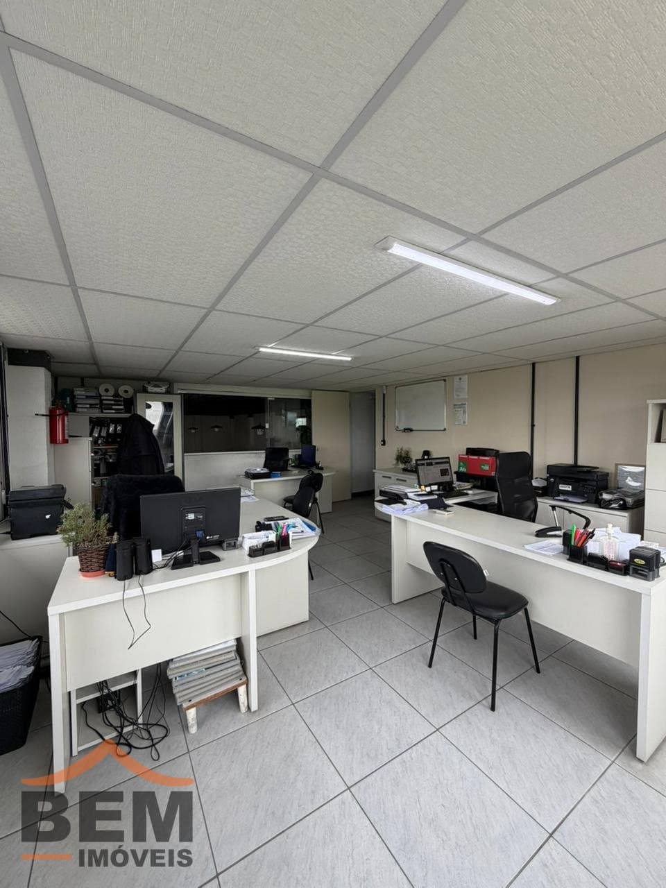 Galpão com 380m² no bairro Cordeiros, em Itajaí