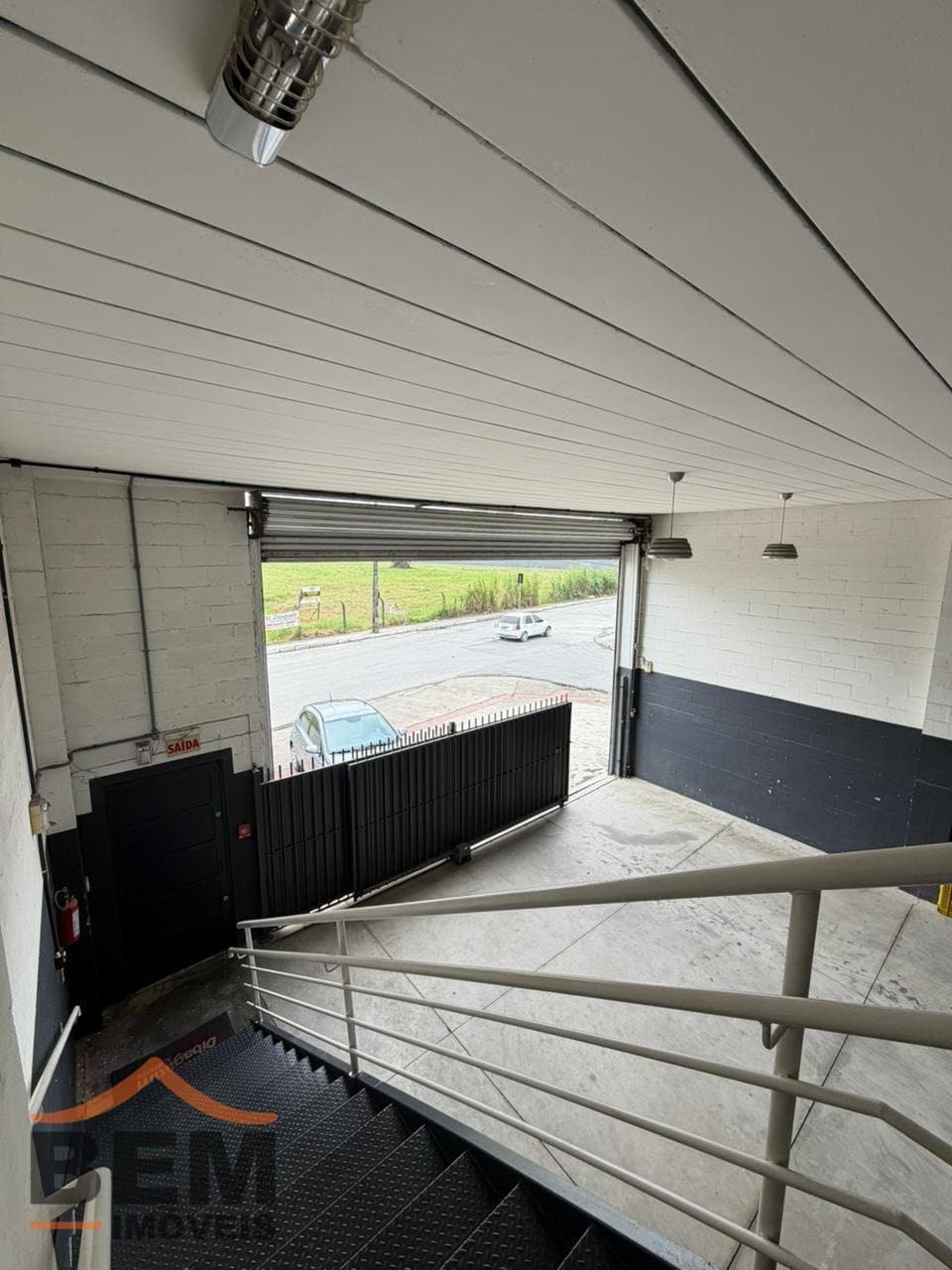 Galpão com 380m² no bairro Cordeiros, em Itajaí