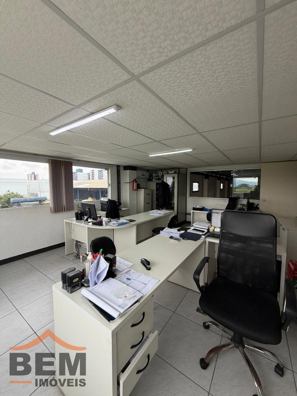 Galpão com 380m² no bairro Cordeiros, em Itajaí