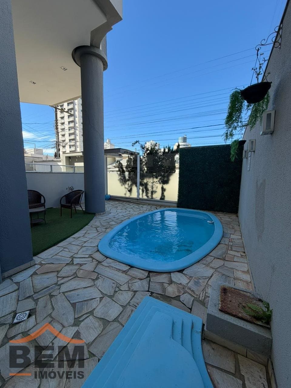 Apartamento para Venda com 3 quartos e 90m² no bairro Vila Operária, em Itajaí
