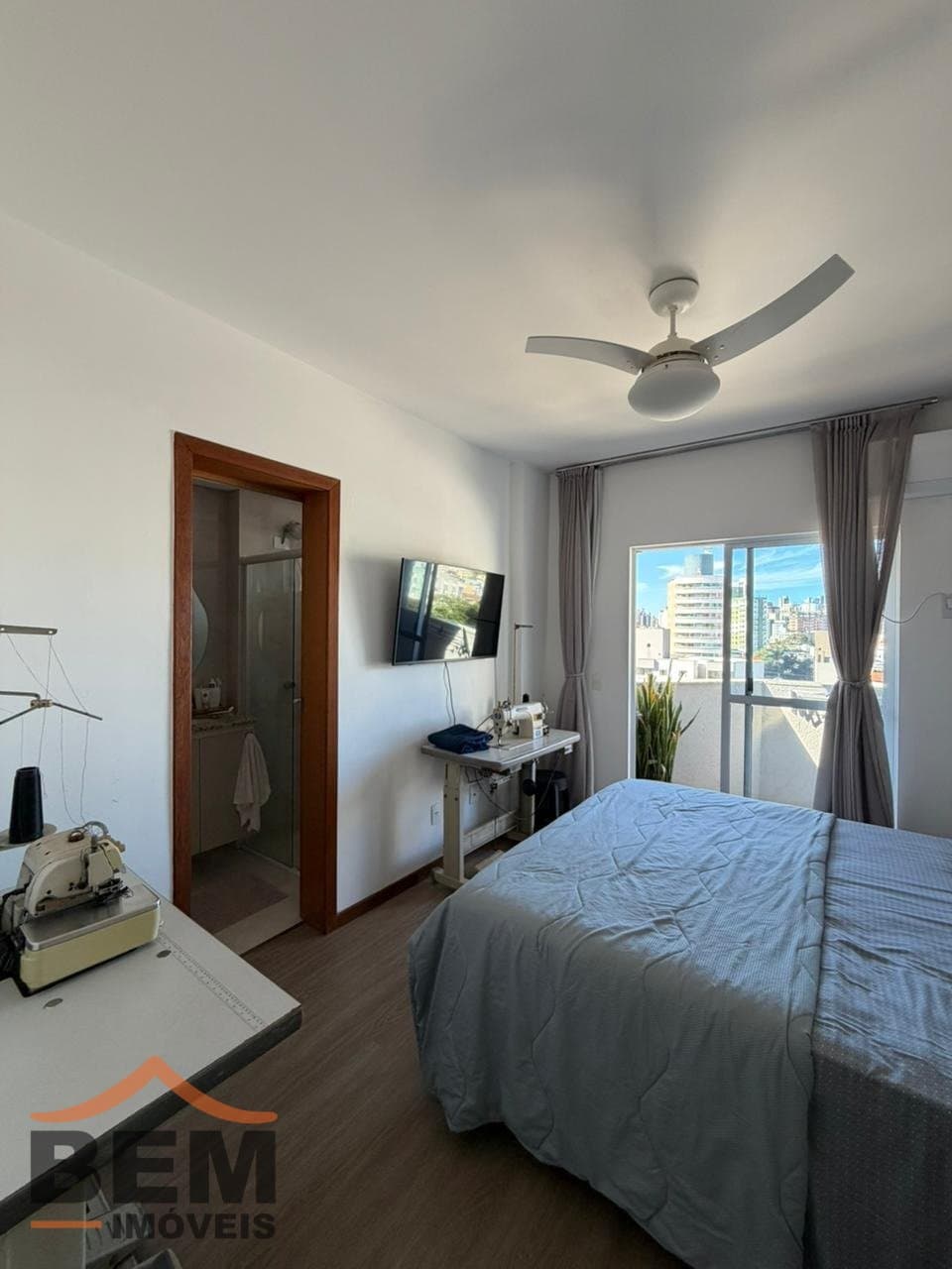 Apartamento para Venda com 3 quartos e 90m² no bairro Vila Operária, em Itajaí