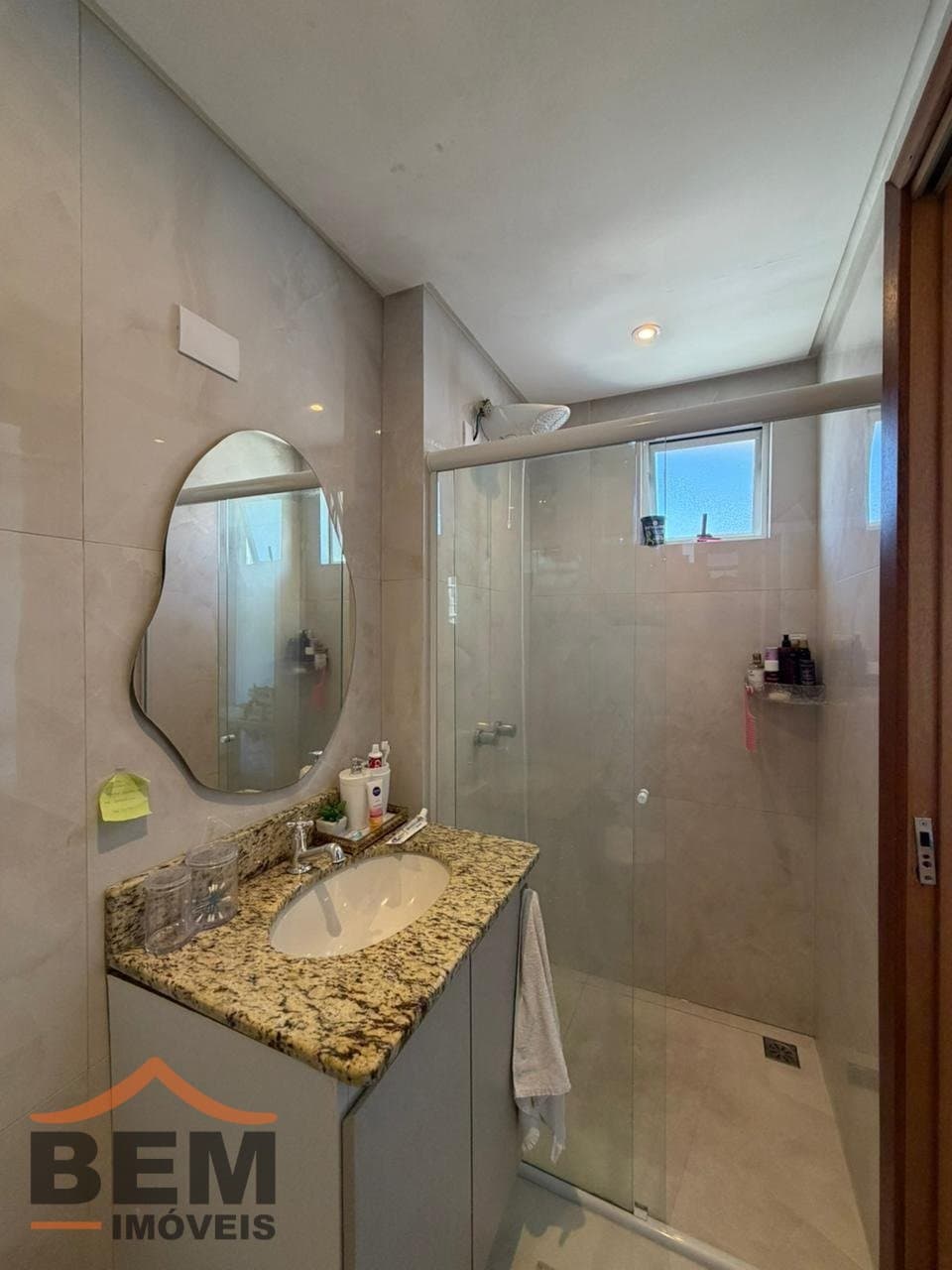 Apartamento para Venda com 3 quartos e 90m² no bairro Vila Operária, em Itajaí