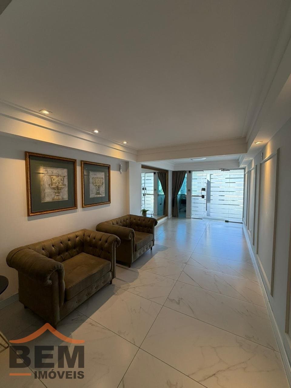 Apartamento para Venda com 3 quartos e 90m² no bairro Vila Operária, em Itajaí