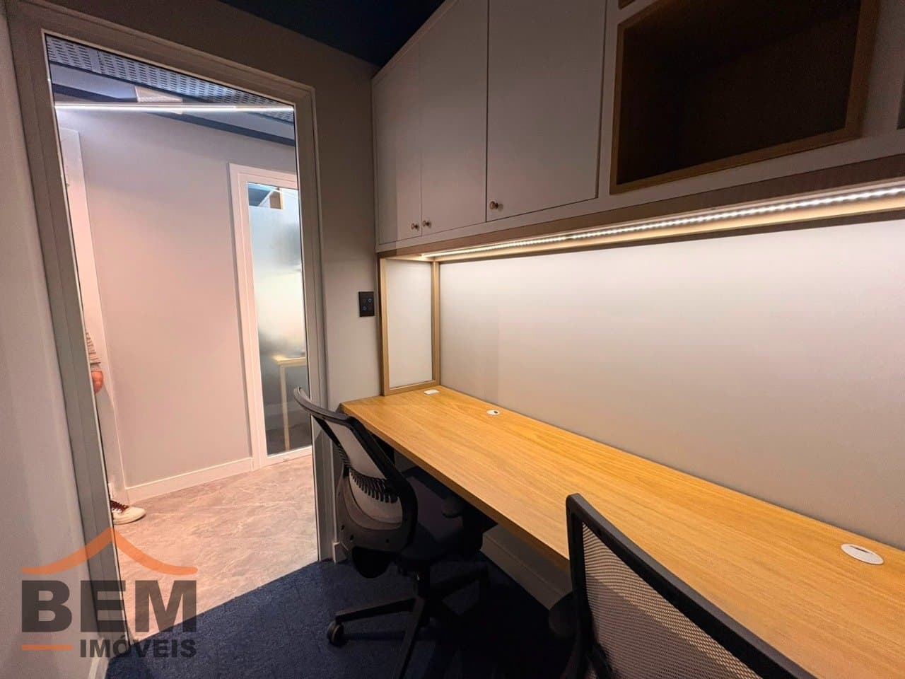 Sala Comercial para Locação com 7m² no bairro Centro, em Itajaí: 2 - ESCRITÓRIO
