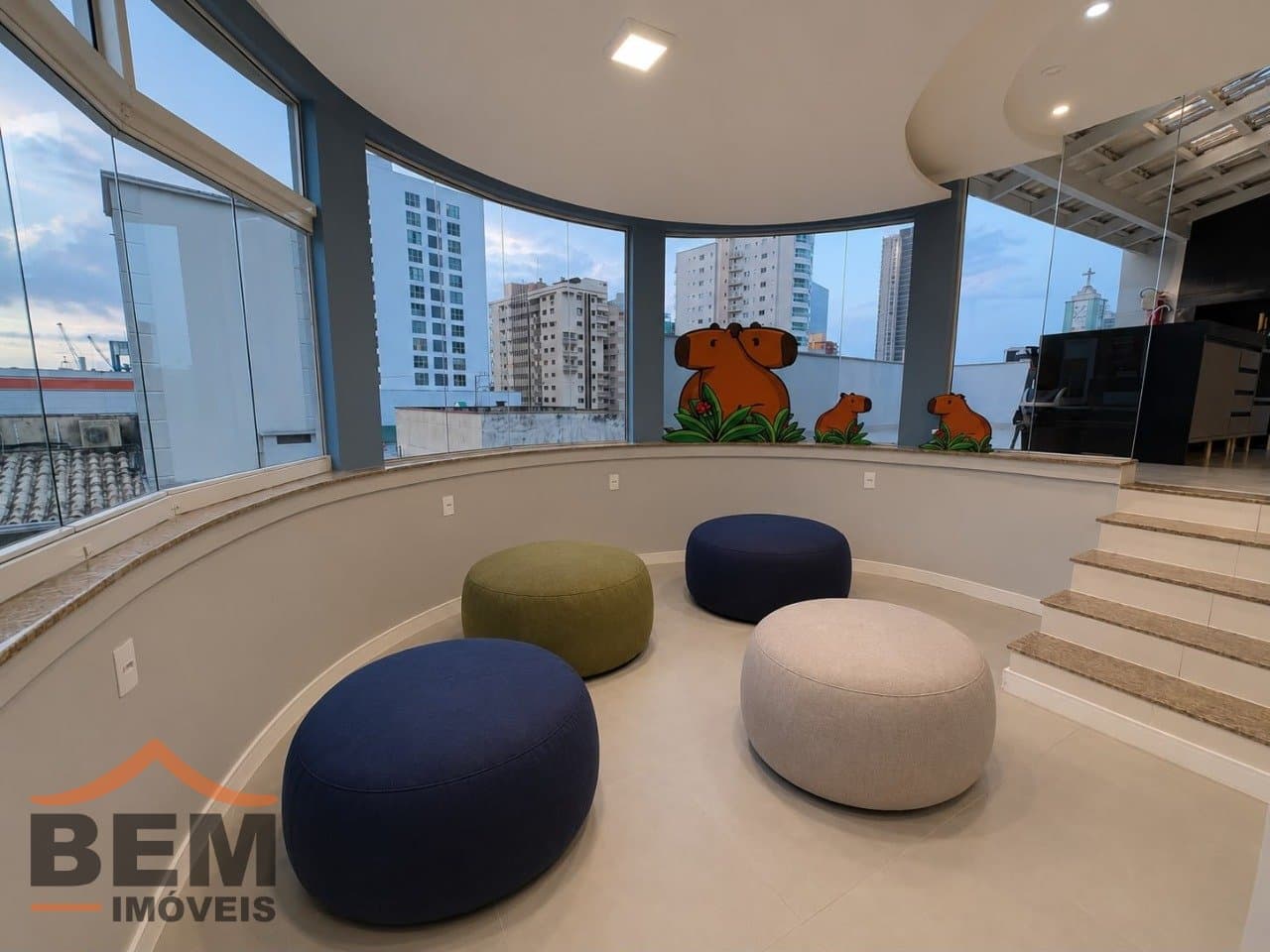 Sala Comercial para Locação com 20m² no bairro Centro, em Itajaí: 14 - ÁREA DE DESCANSO