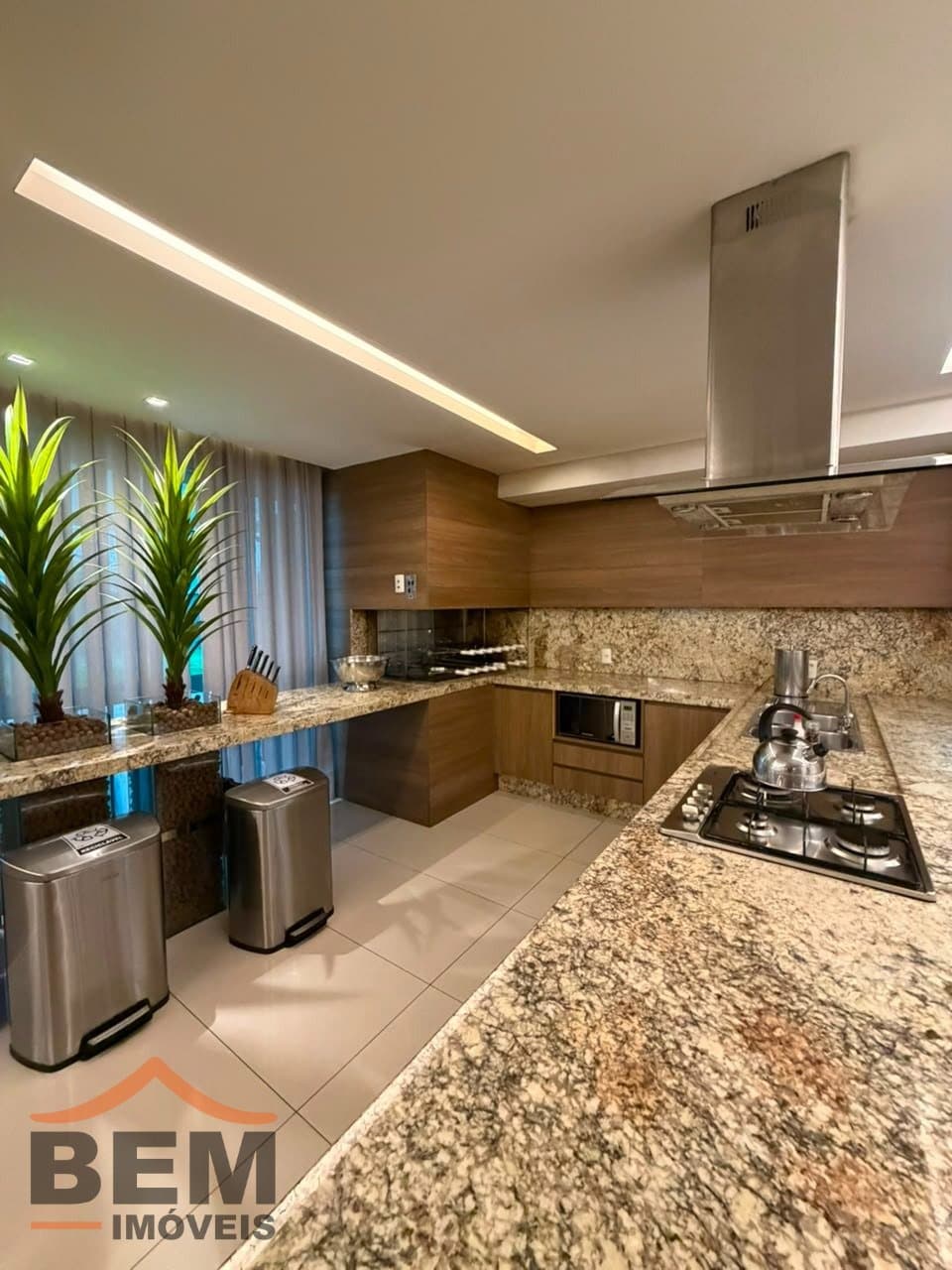 Apartamento para Venda com 3 quartos e 143m² no bairro Centro, em Itajaí