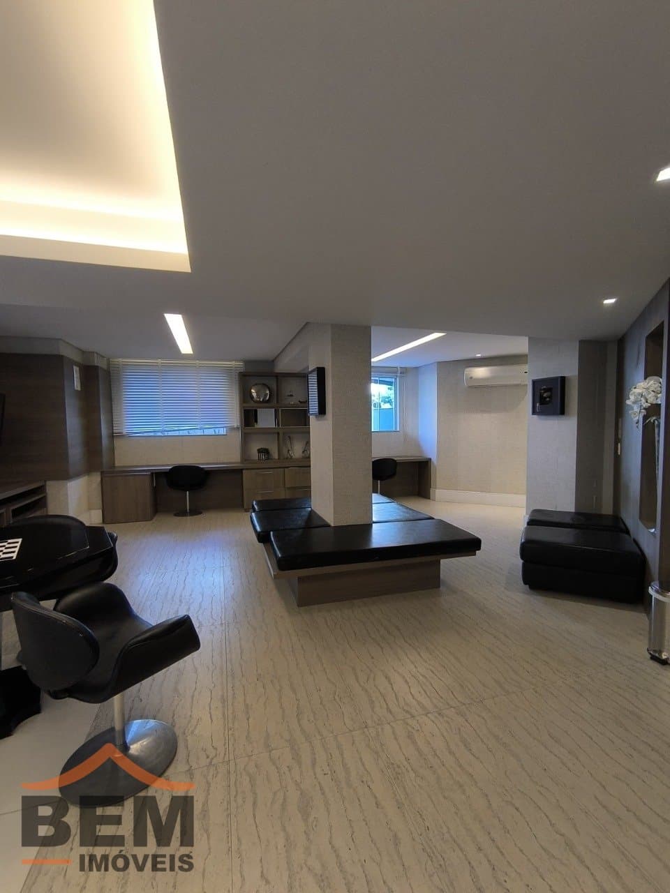 Apartamento para Venda com 3 quartos e 143m² no bairro Centro, em Itajaí