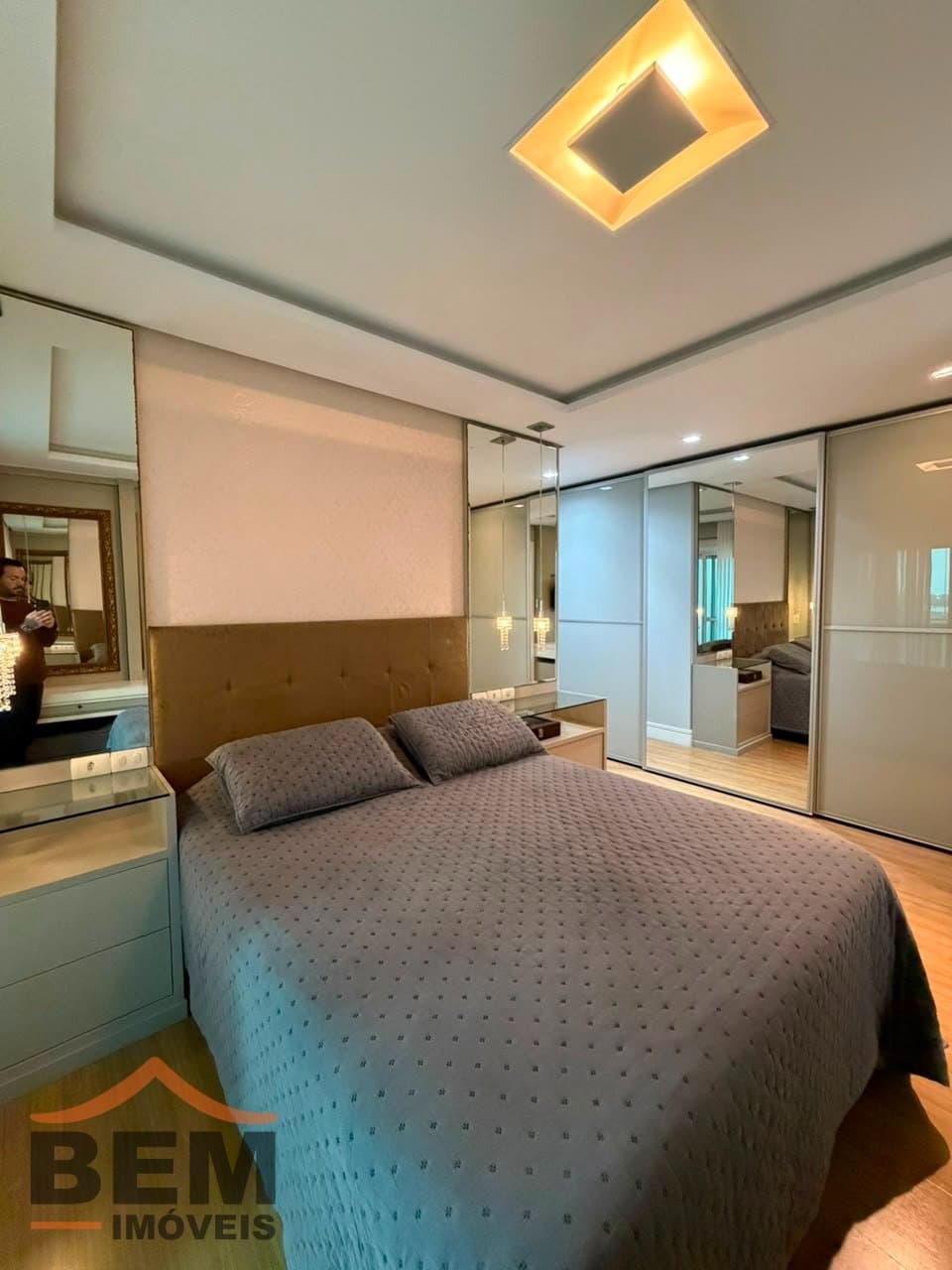 Apartamento para Venda com 3 quartos e 143m² no bairro Centro, em Itajaí
