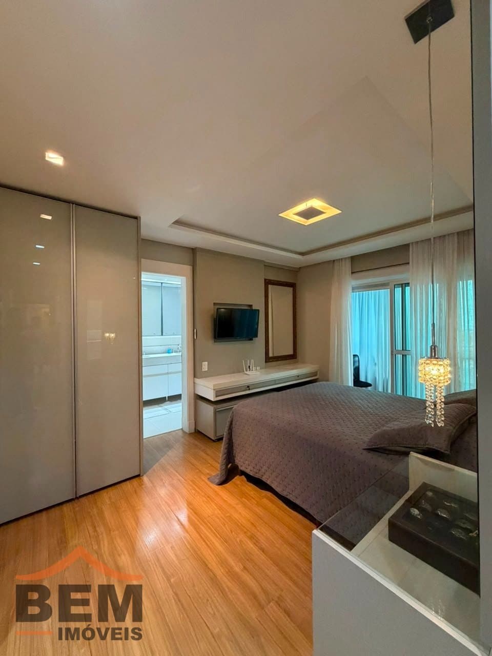 Apartamento para Venda com 3 quartos e 143m² no bairro Centro, em Itajaí