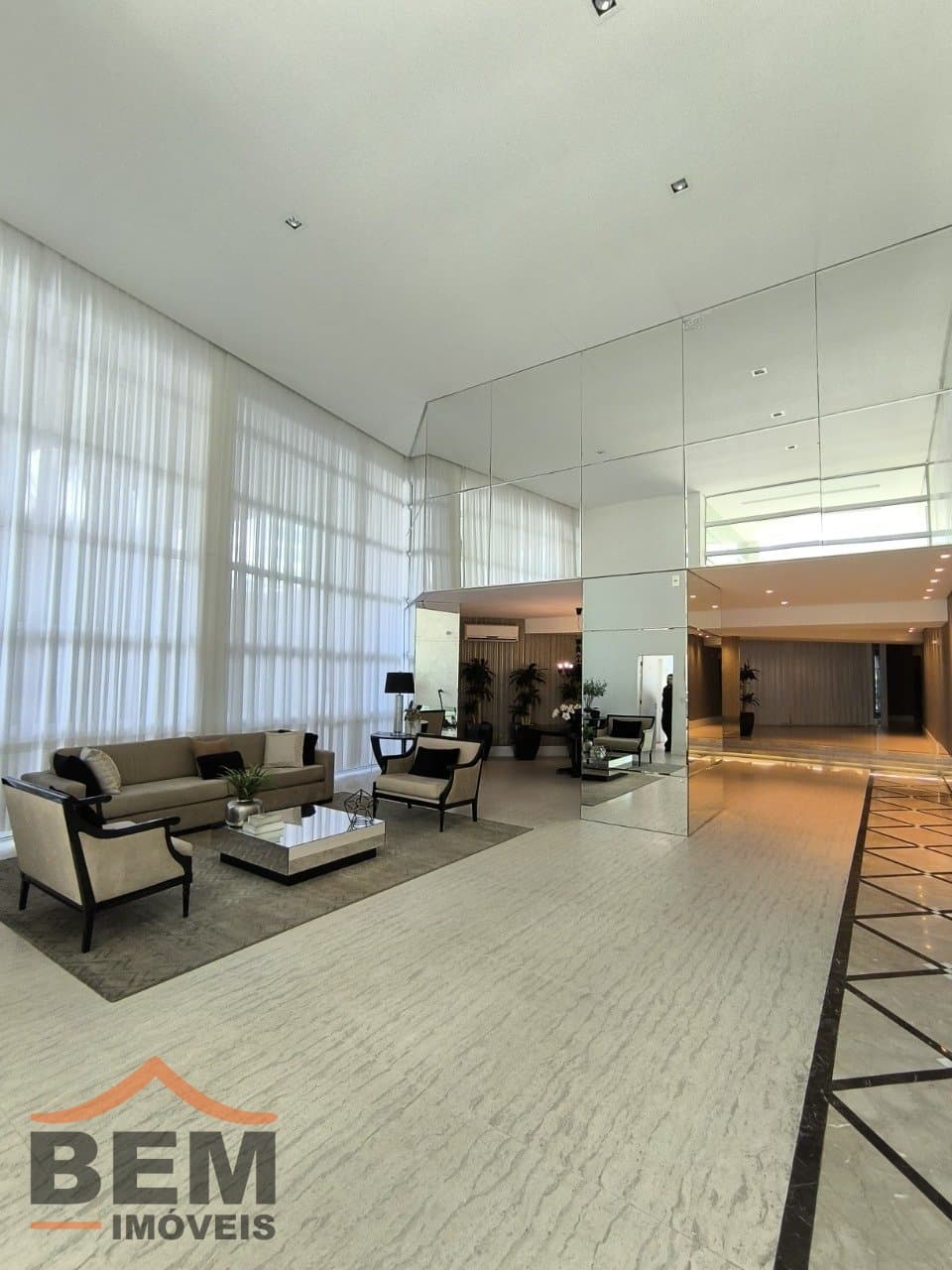Apartamento para Venda com 3 quartos e 143m² no bairro Centro, em Itajaí